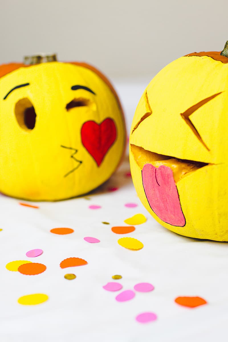diy-emoji-carved-pumpkin
