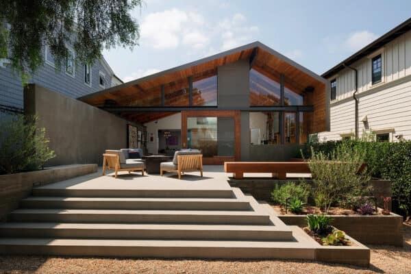 featured posts image for An amazing addition to a family home in Manhattan Beach: Art Barn