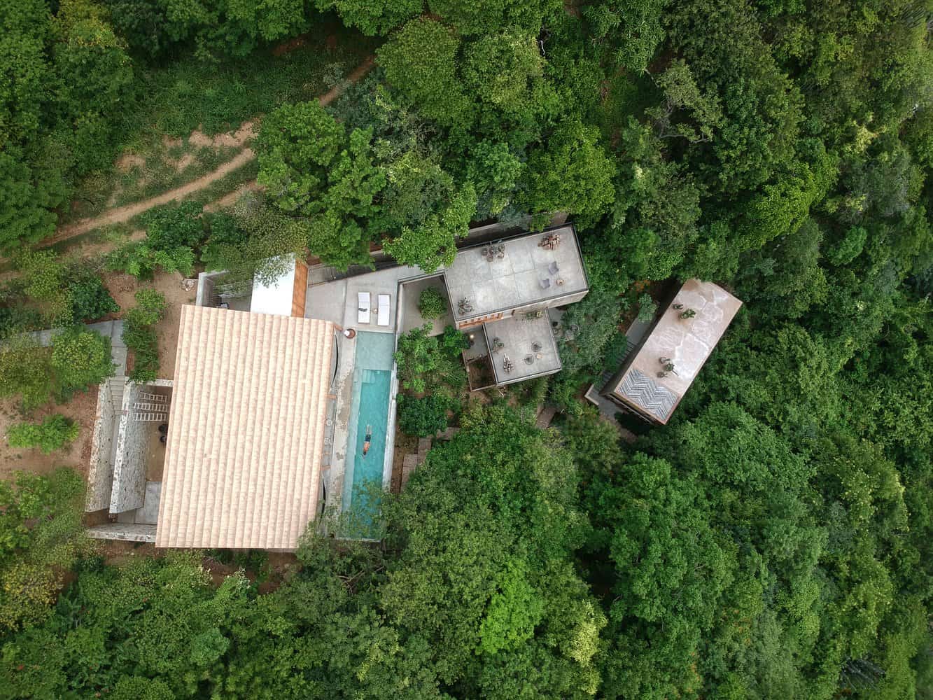 contemporary-hillside-home-exterior-aerial-view