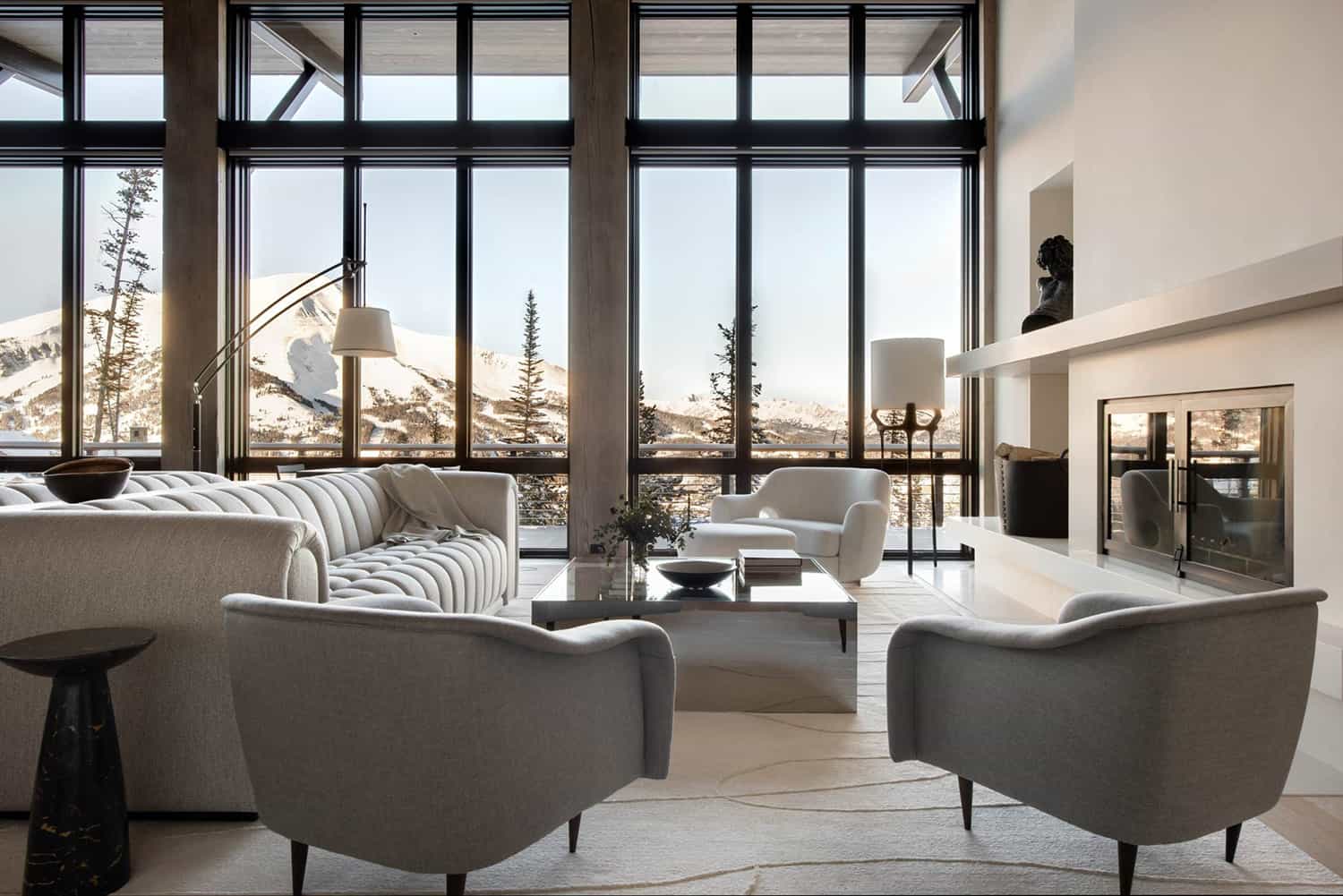 luxury-mountain-style-living-room