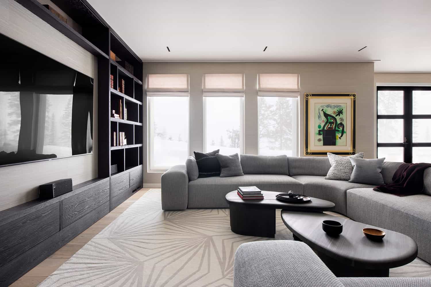 luxury-mountain-style-family-room