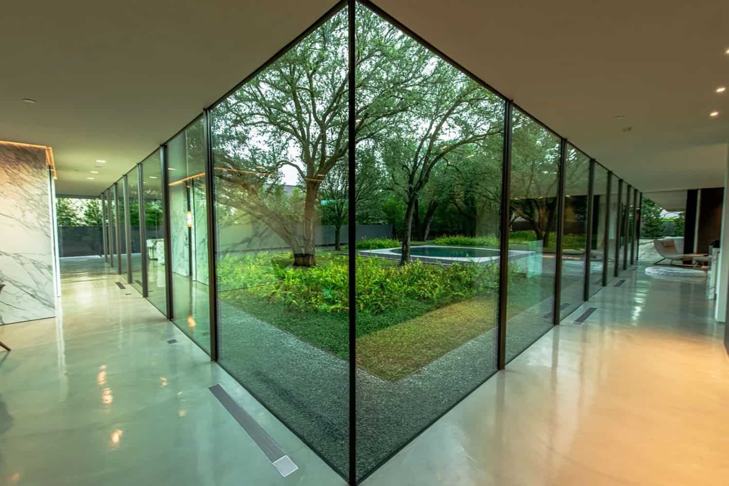 modern-hall-with-glass