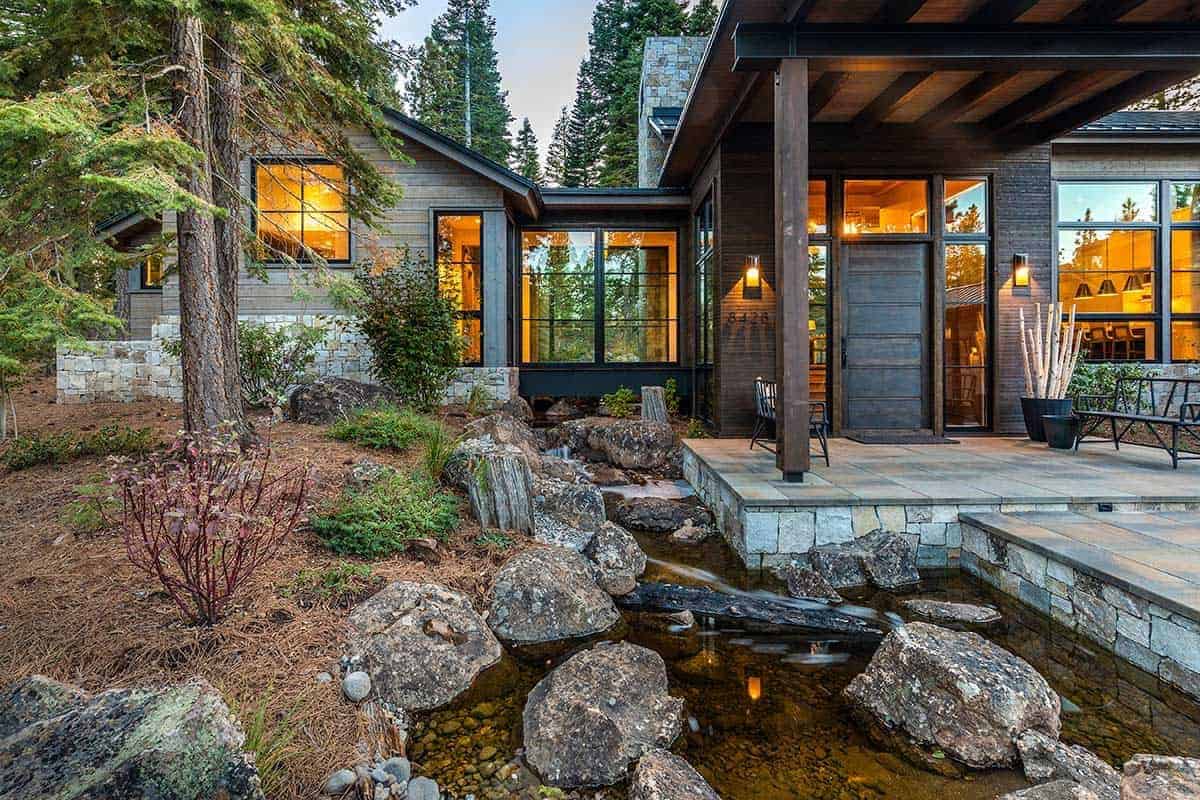 A spectacular mountain home in Martis Camp in harmony with nature