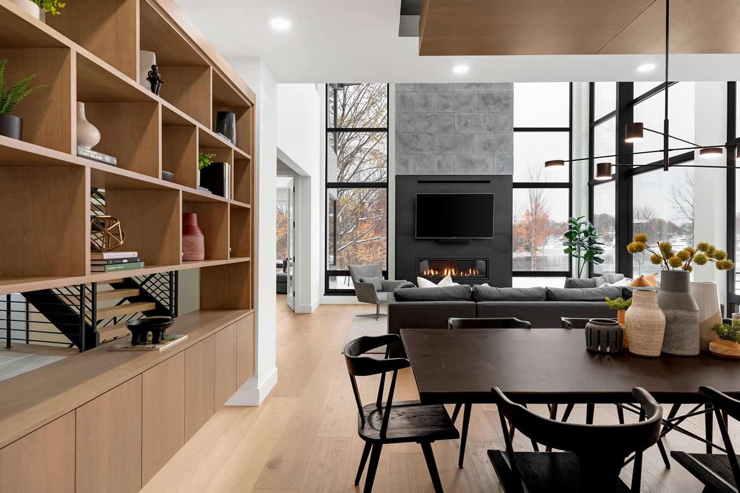 mountain-modern-style-living-room