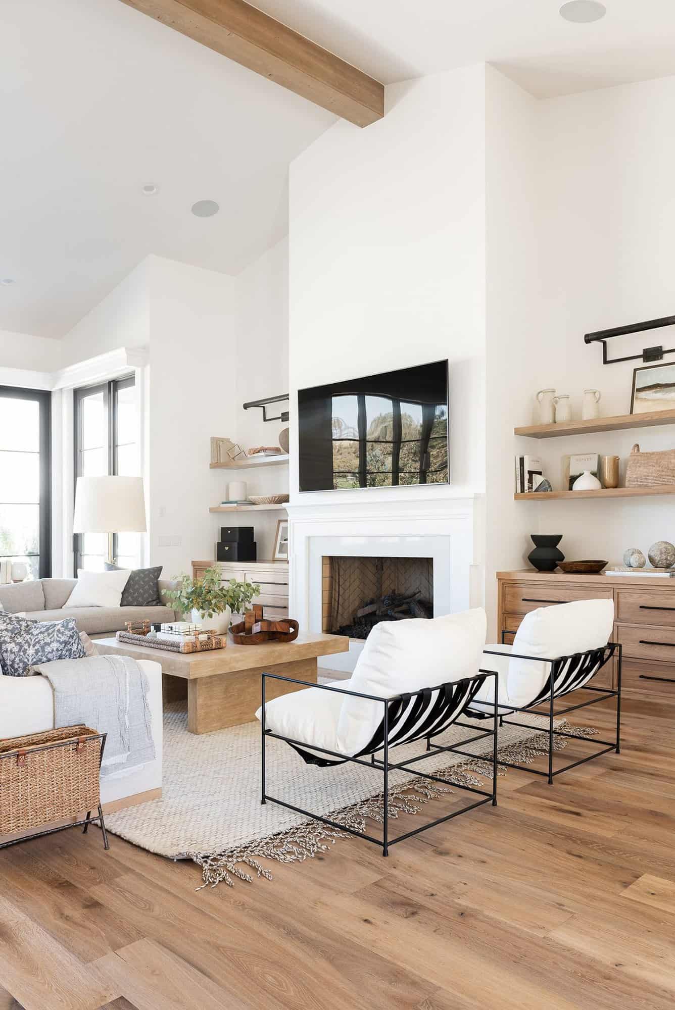 rambler-style-house-living-room