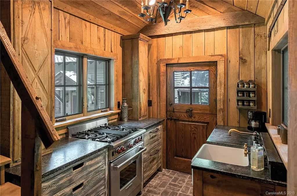 rustic-guest-house-kitchen
