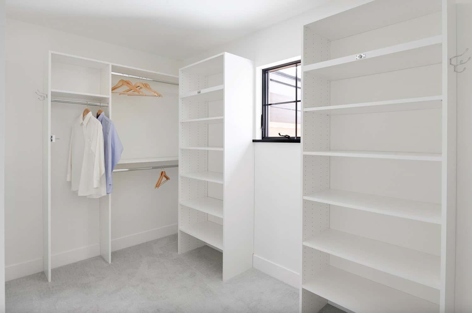modern-master-bedroom-closet