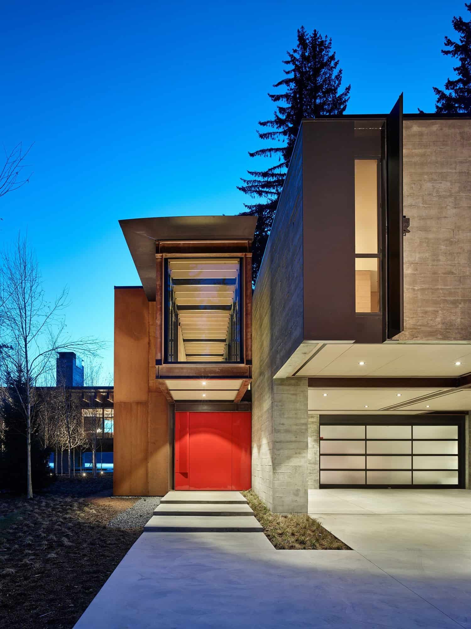 modern-ski-house-exterior