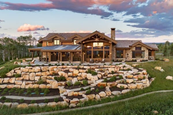 featured posts image for An absolutely breathtaking Utah mountainside retreat with scenic views