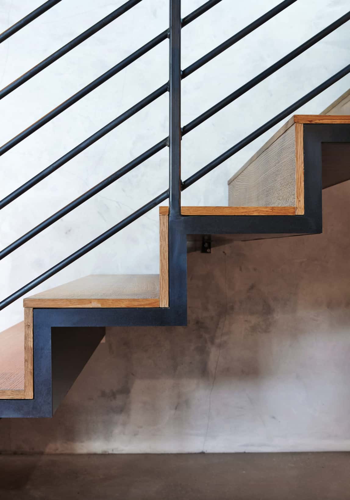 contemporary-staircase-detail