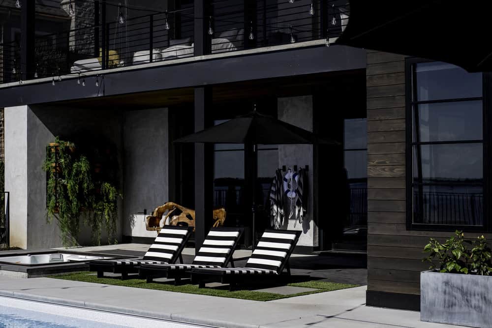 contemporary-lake-house-patio