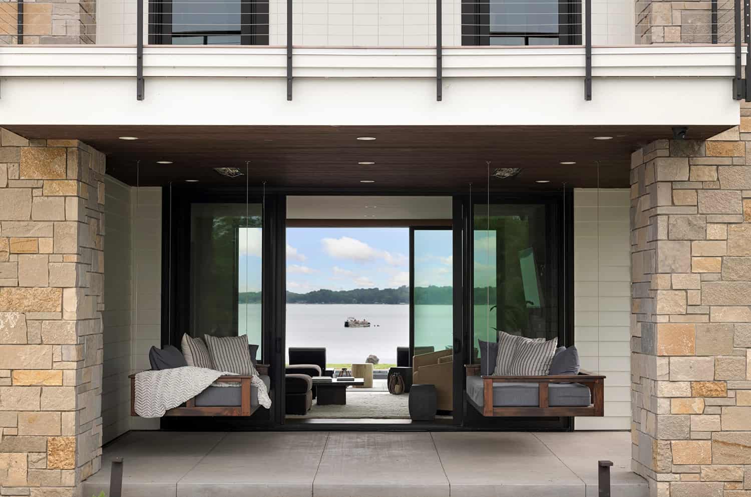 contemporary-covered-patio