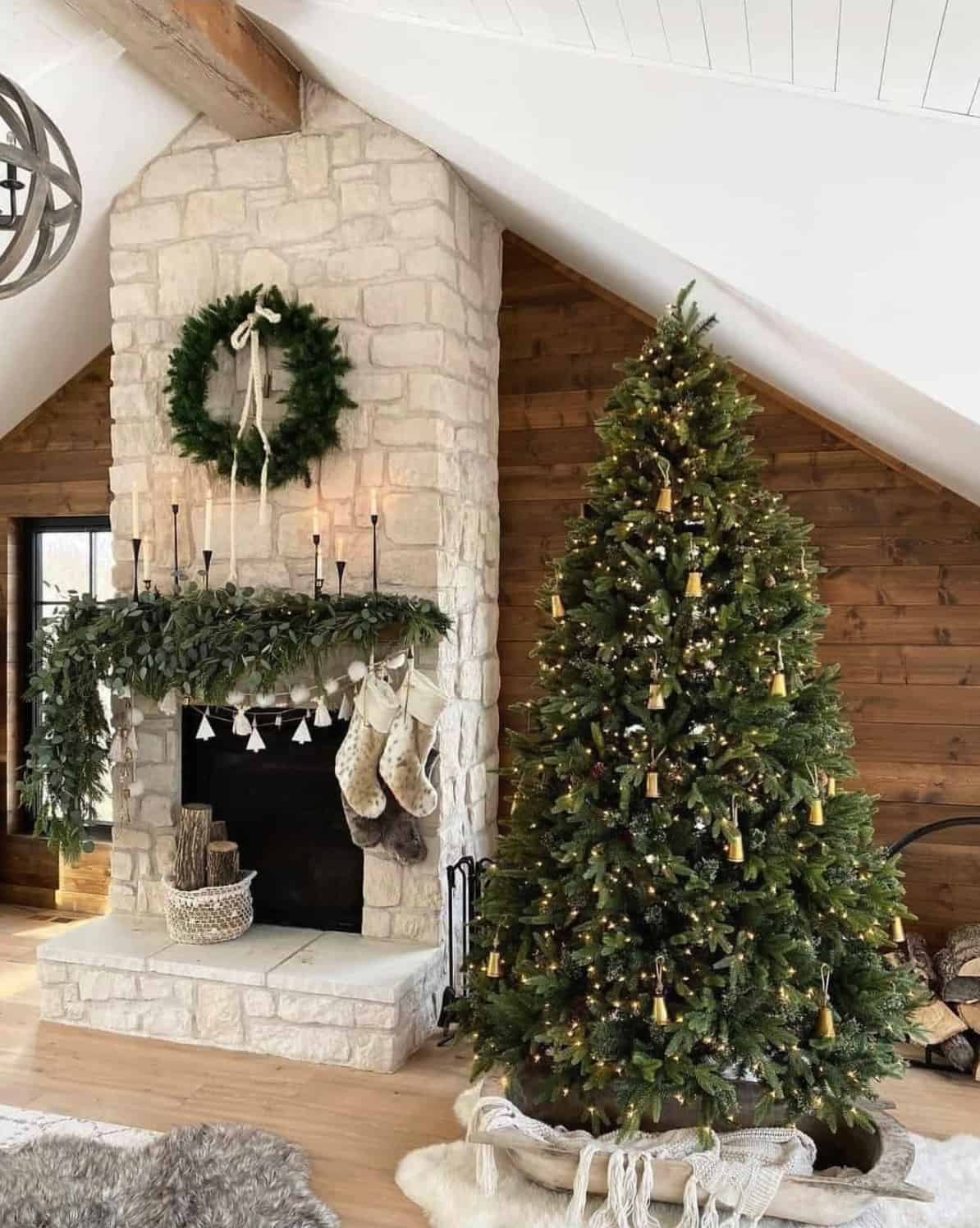 rustic-and-natural-christmas-tree