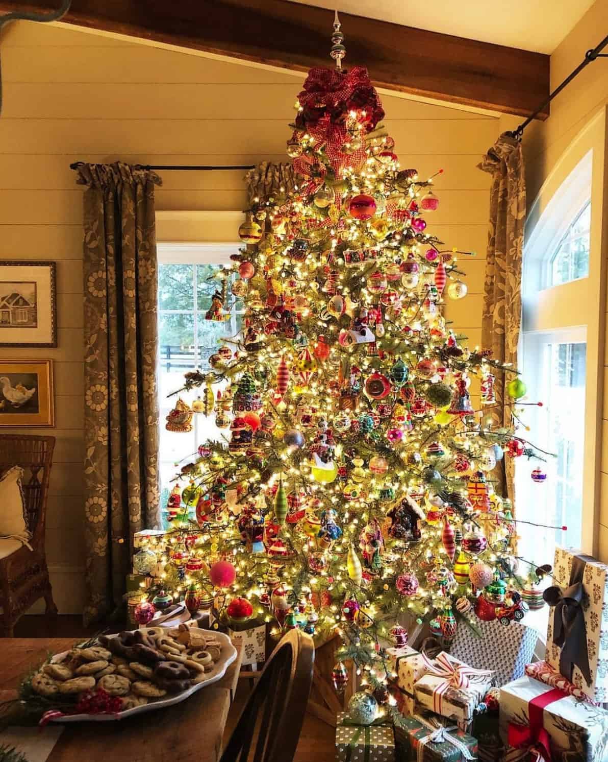 magical-christmas-tree
