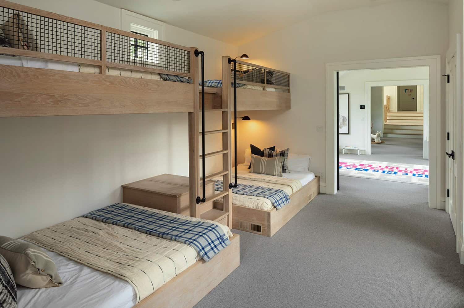 contemporary-farmhouse-bunk-bedroom