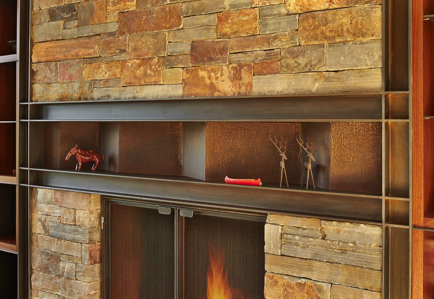 modern-living-room-fireplace-detail