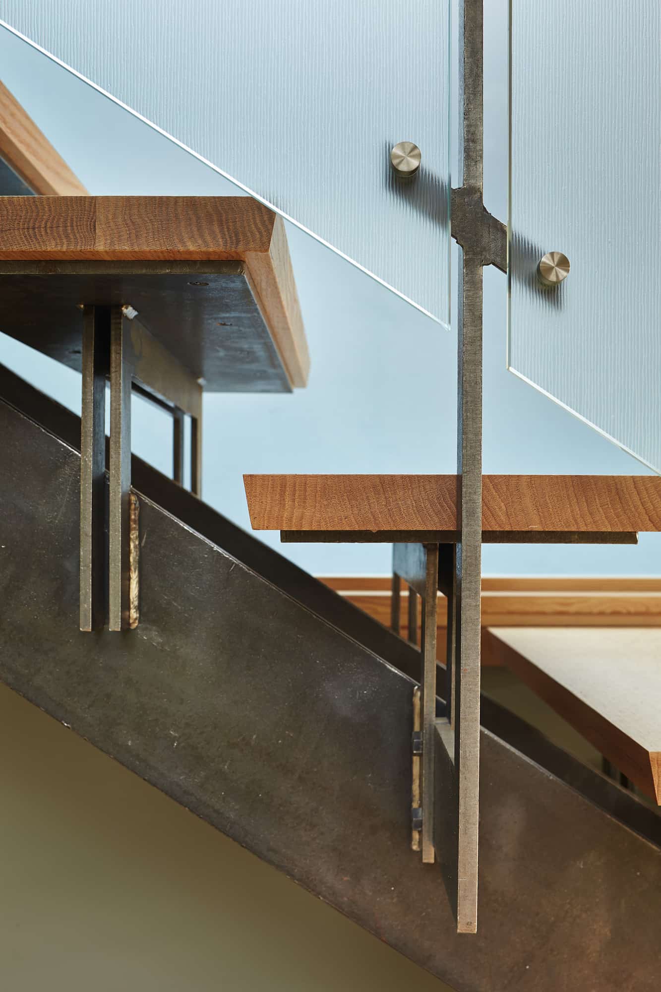 modern-staircase-detail