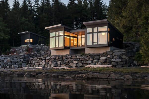 featured posts image for Modern retreat for a nature lover perched over a serene Alaska shoreline