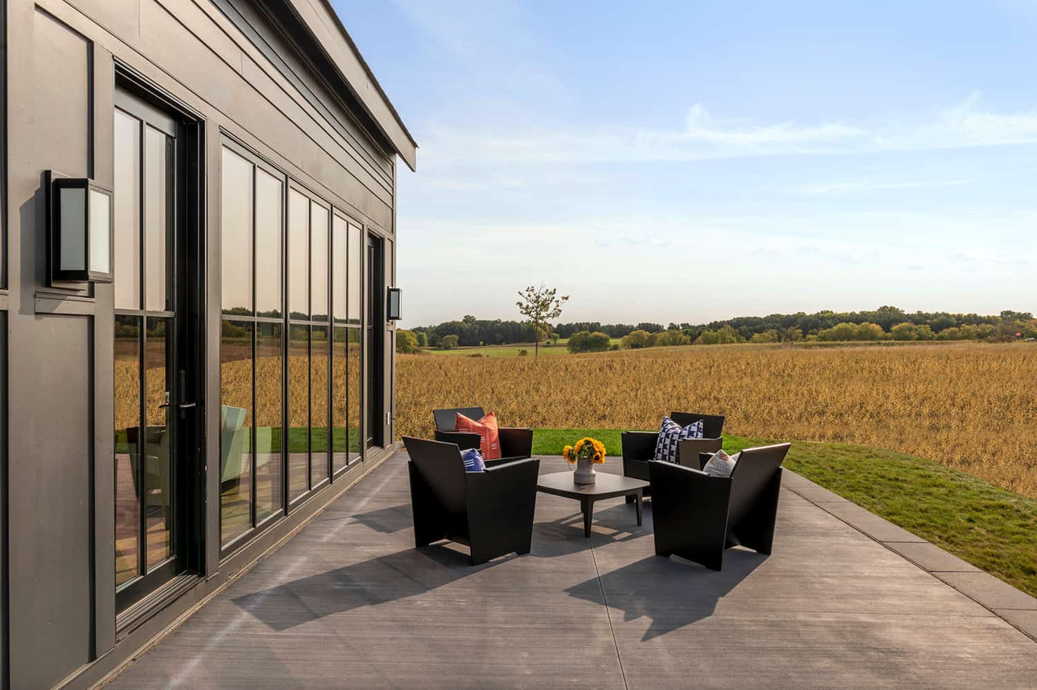 modern-prairie-home-patio