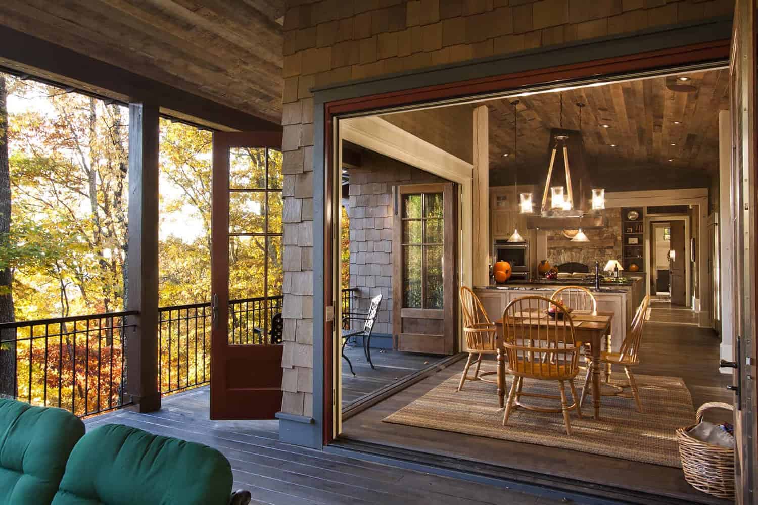 mountain-craftsman-style-porch