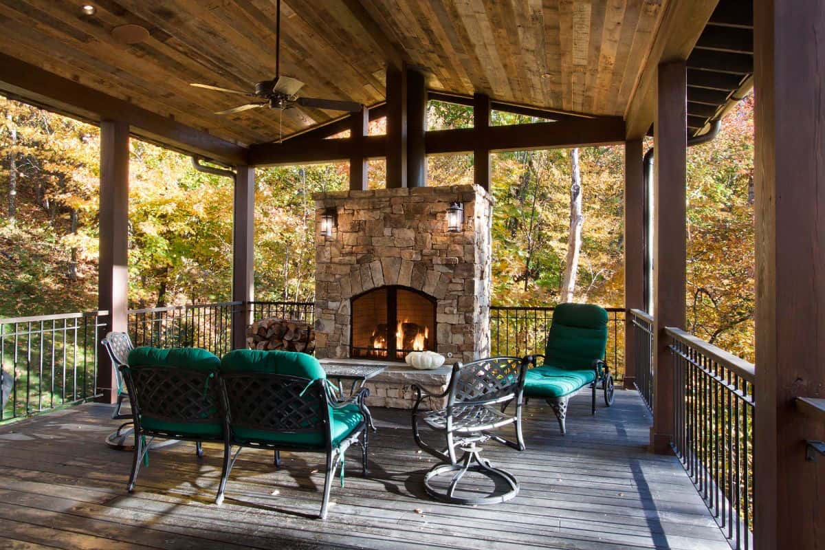 mountain-craftsman-style-patio