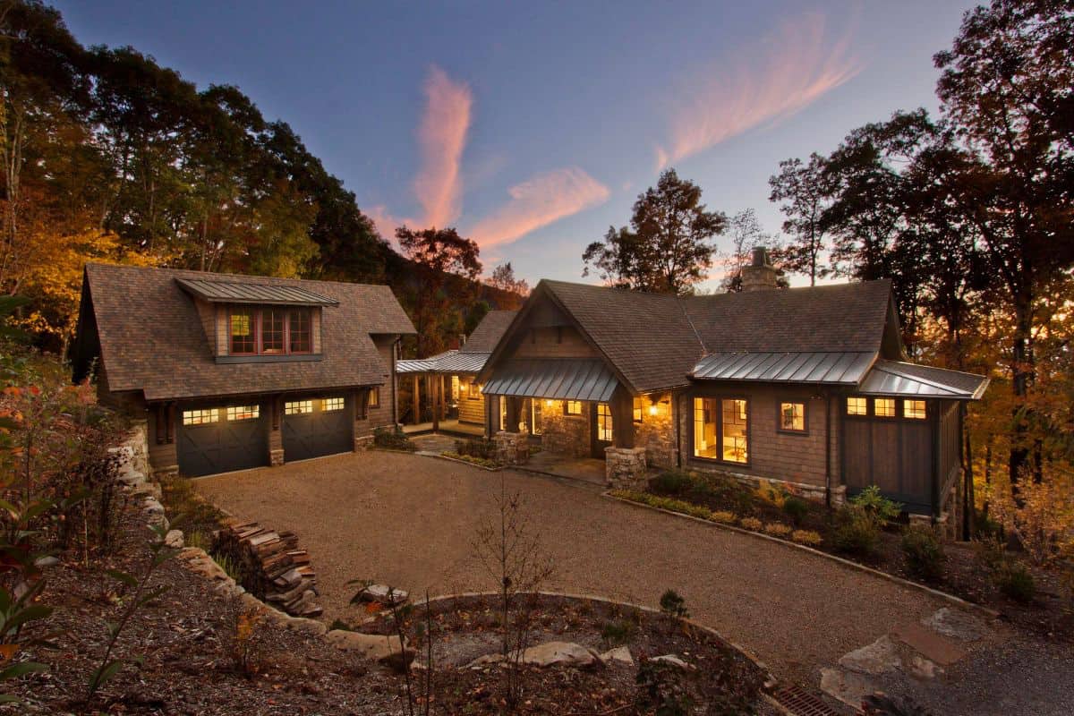 mountain-craftsman-style-home-exterior