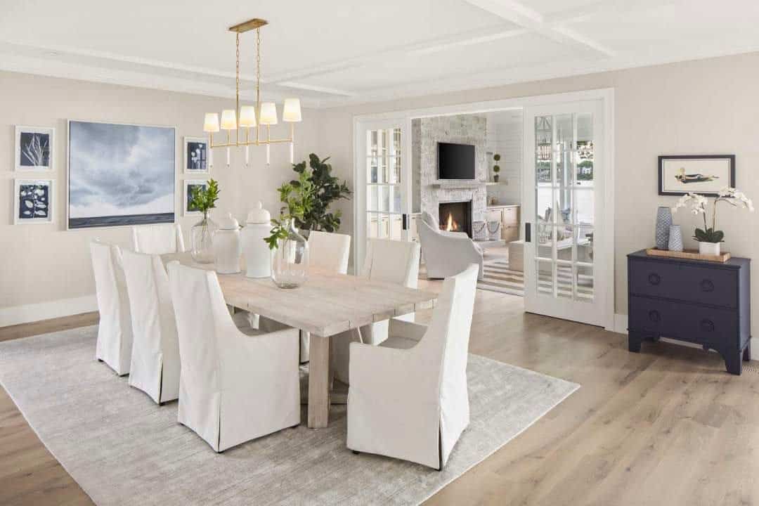 coastal-style-dining-room