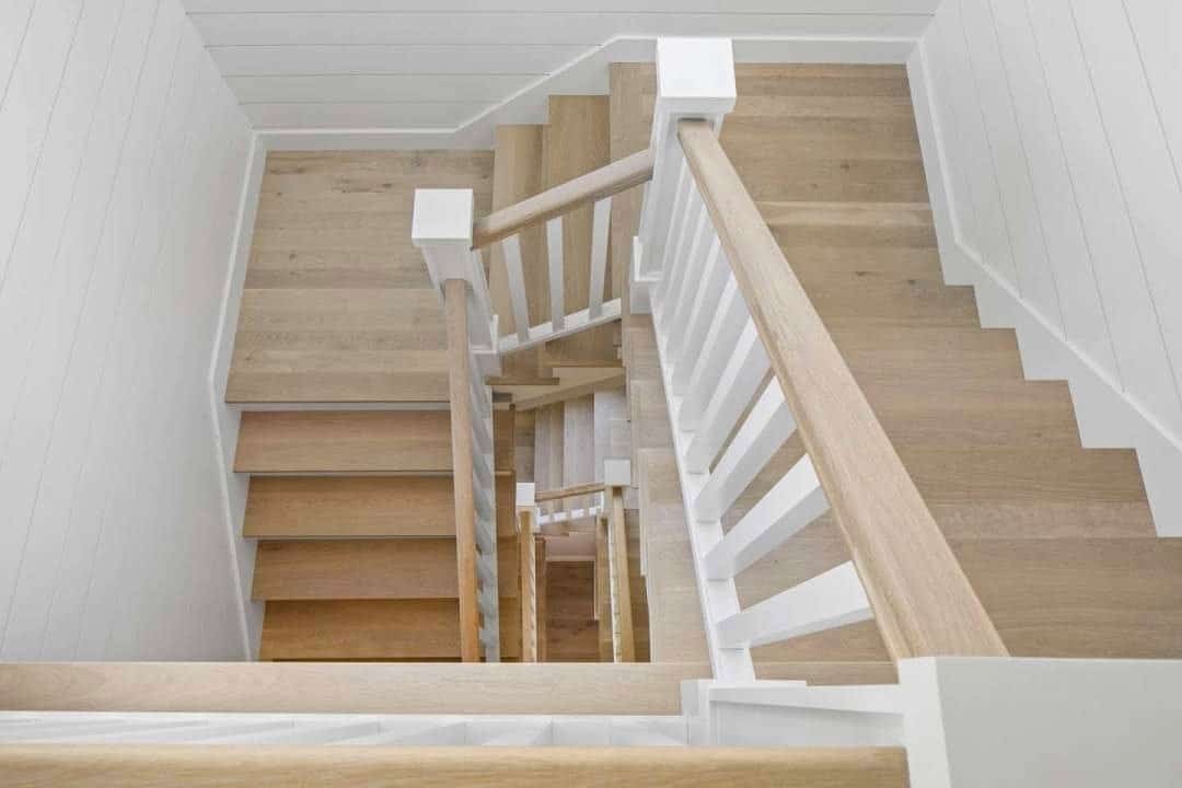 coastal-style-staircase