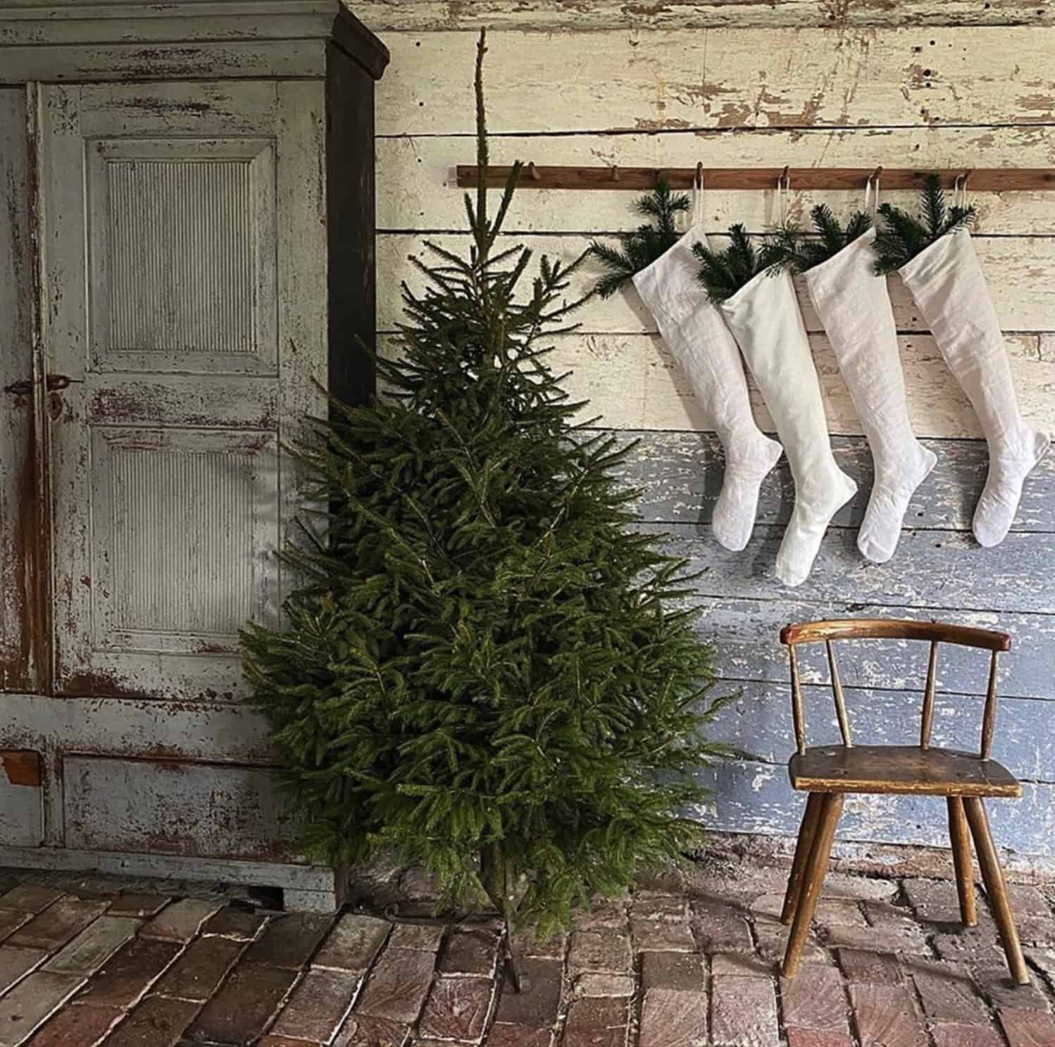 nordic-style-christmas-with-handmade-stockings
