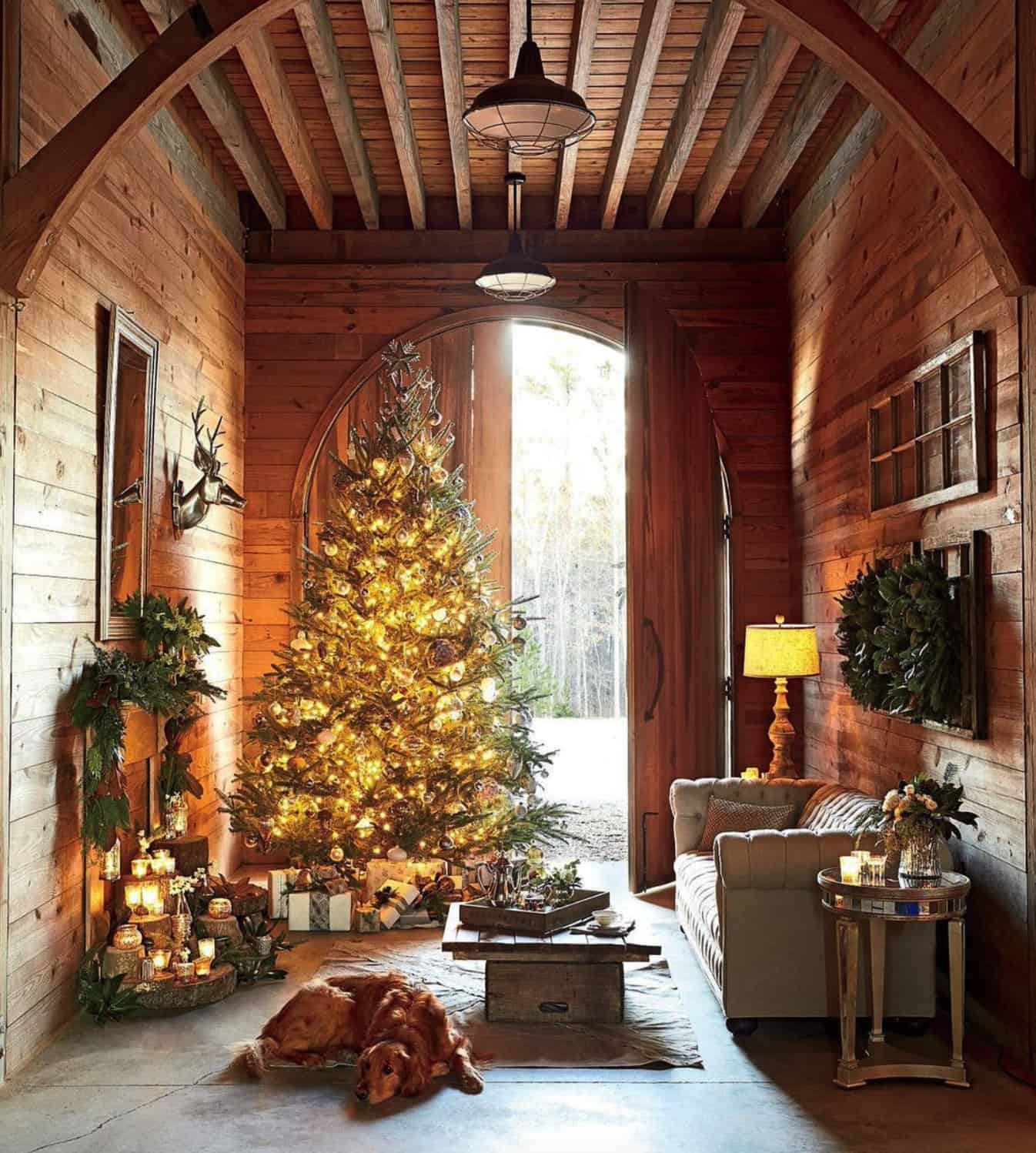 warm-and-cozy-barn-style-living-room-with-a-lighted-christmas-tree