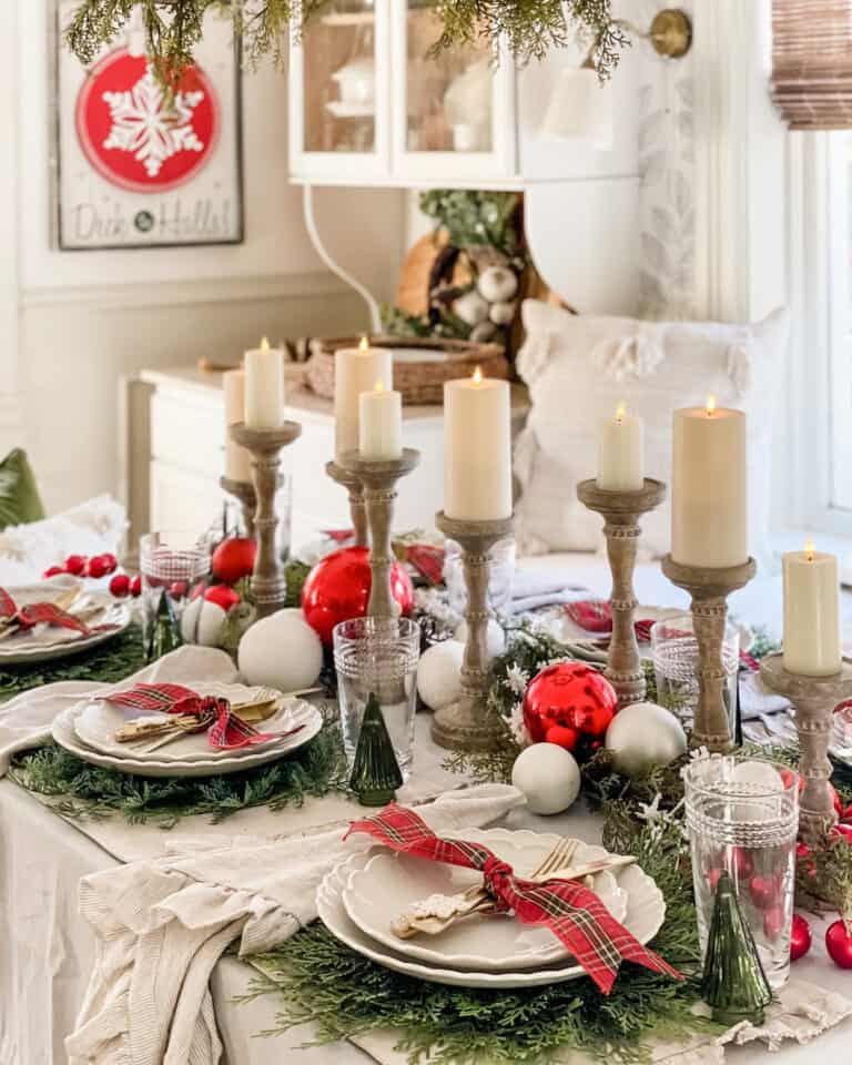 21 Amazing Ideas To Add Merriment To Your Christmas Dining Table