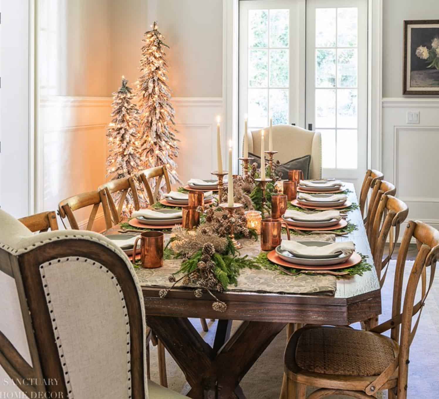 christmas-dining-table-with-copper-accents