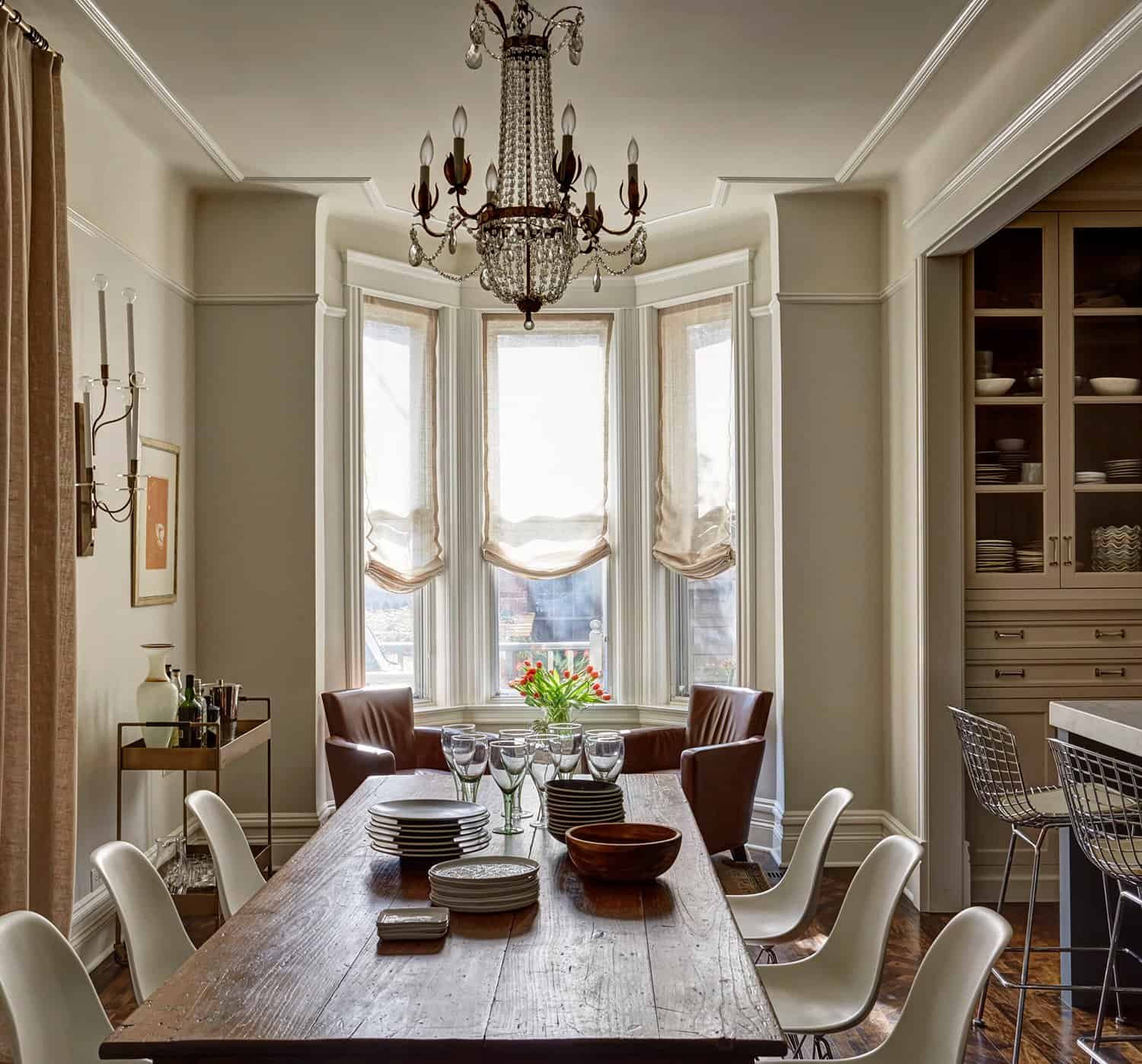victorian-style-dining-room