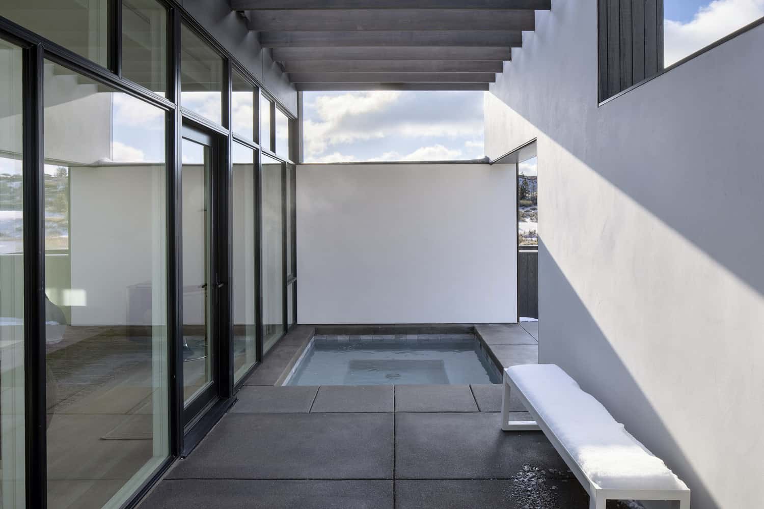 contemporary-patio-with-a-spa