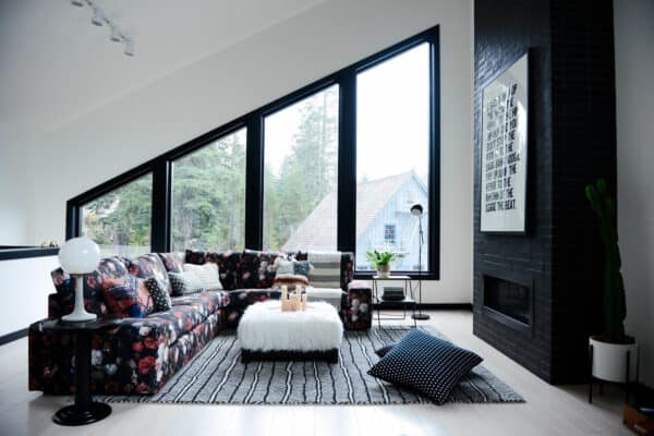 alpine-chalet-living-room