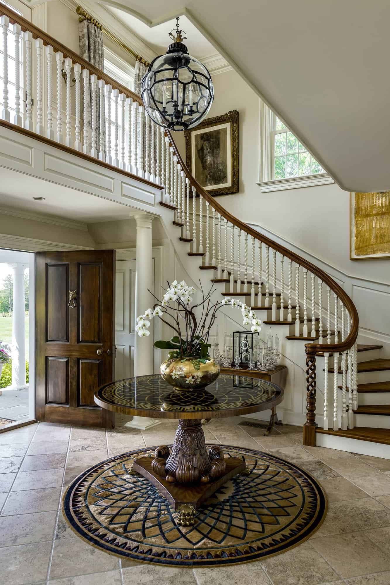 traditional-home-entry-with-staircase