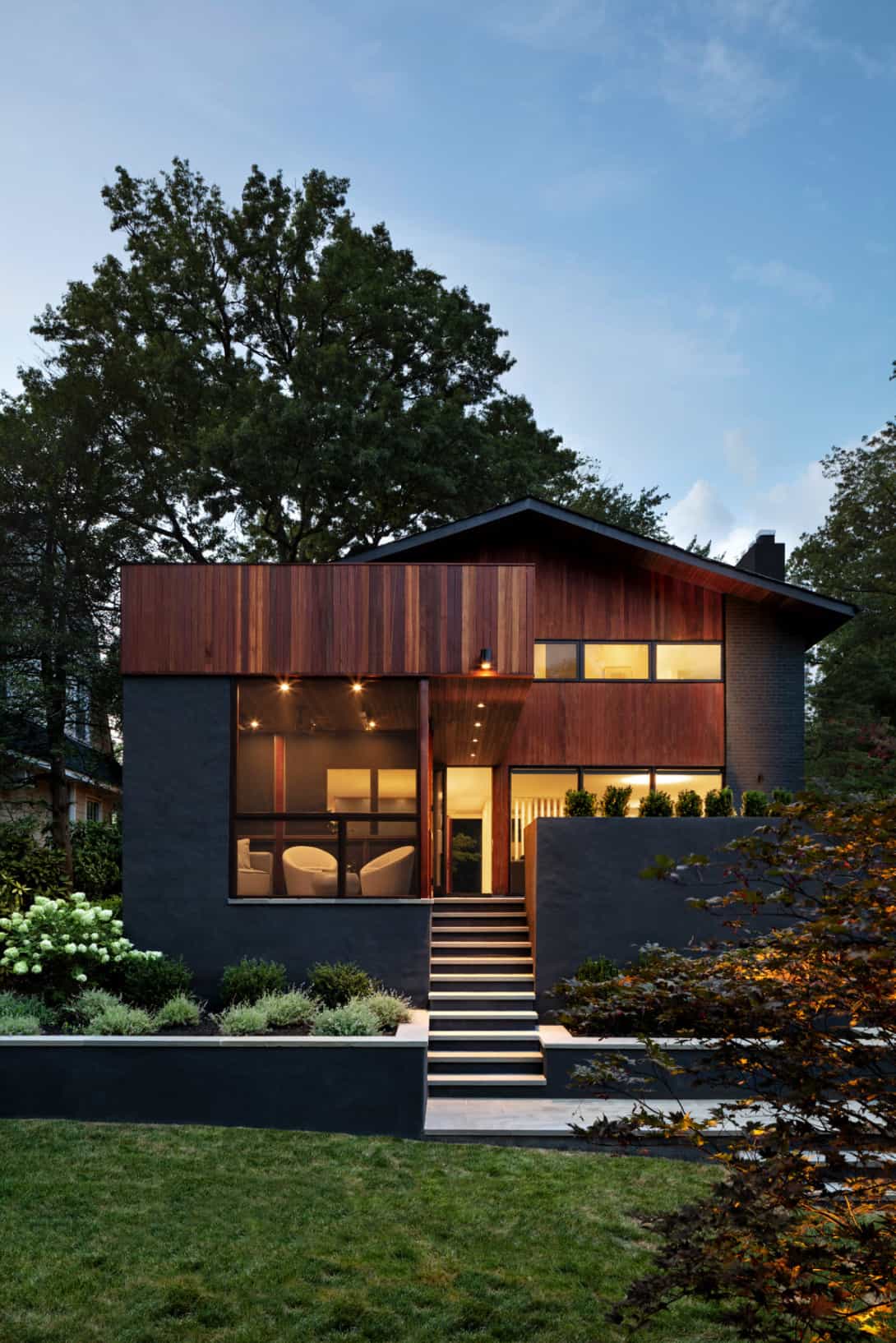 midcentury-modern-home-exterior