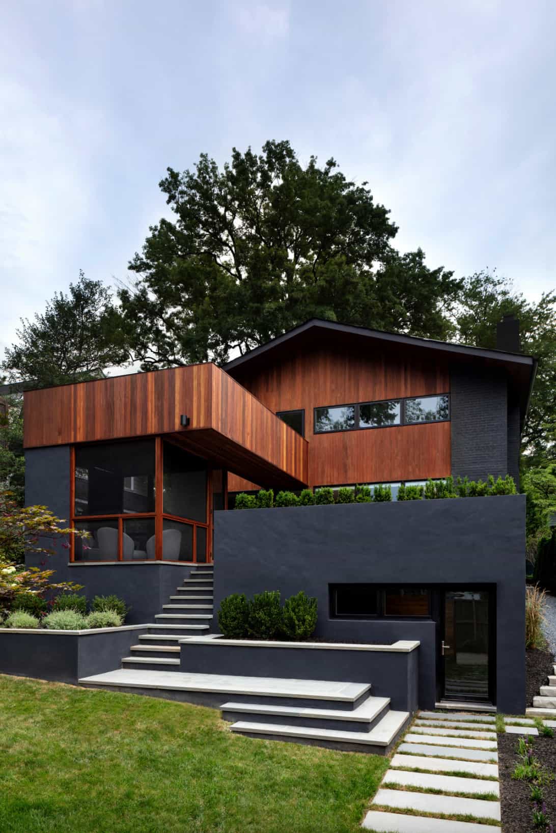 midcentury-modern-home-exterior