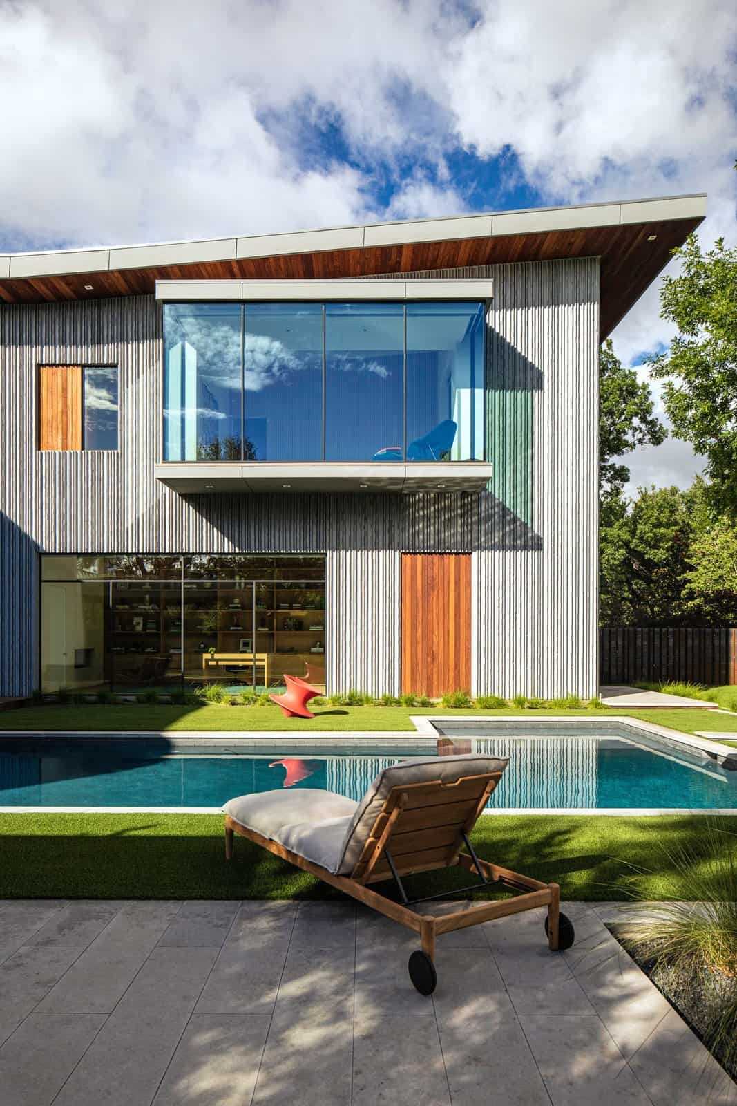 modern-home-exterior-with-a-swimming-pool