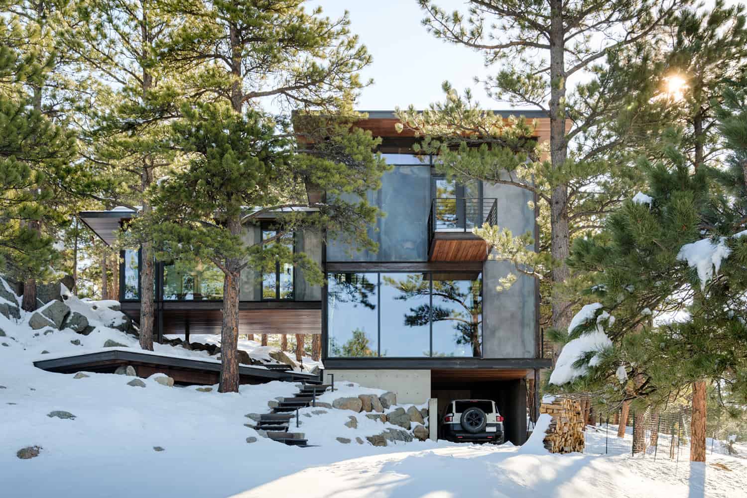 steel-clad-home-exterior-with-snow