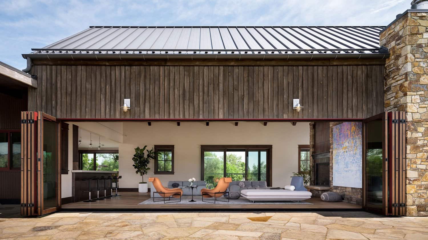 This mountain escape opens to the spectacular Rocky Mountain Foothills