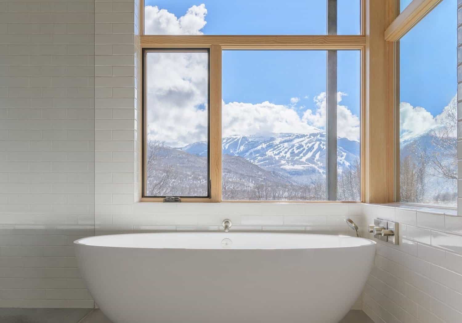mountain-modern-bathroom