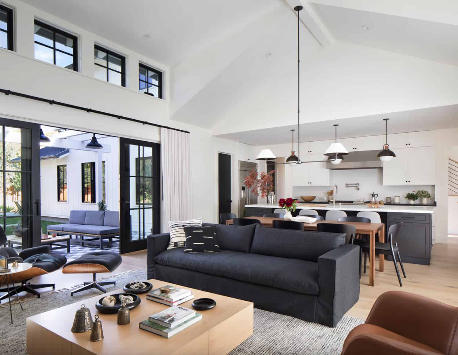 contemporary-farmhouse-style-living-room