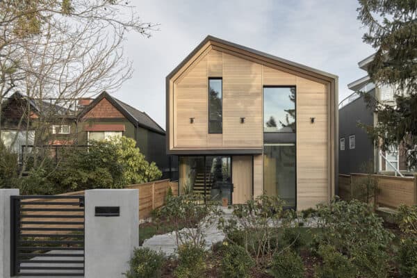 featured posts image for This contemporary urban house in Vancouver shines in every season