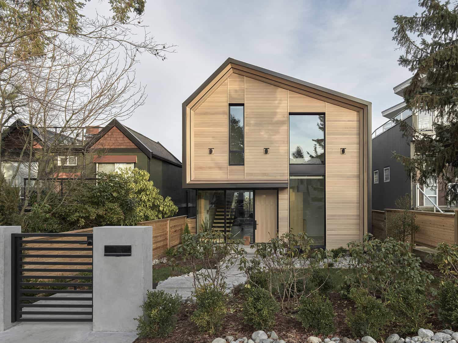 This contemporary urban house in Vancouver shines in every season
