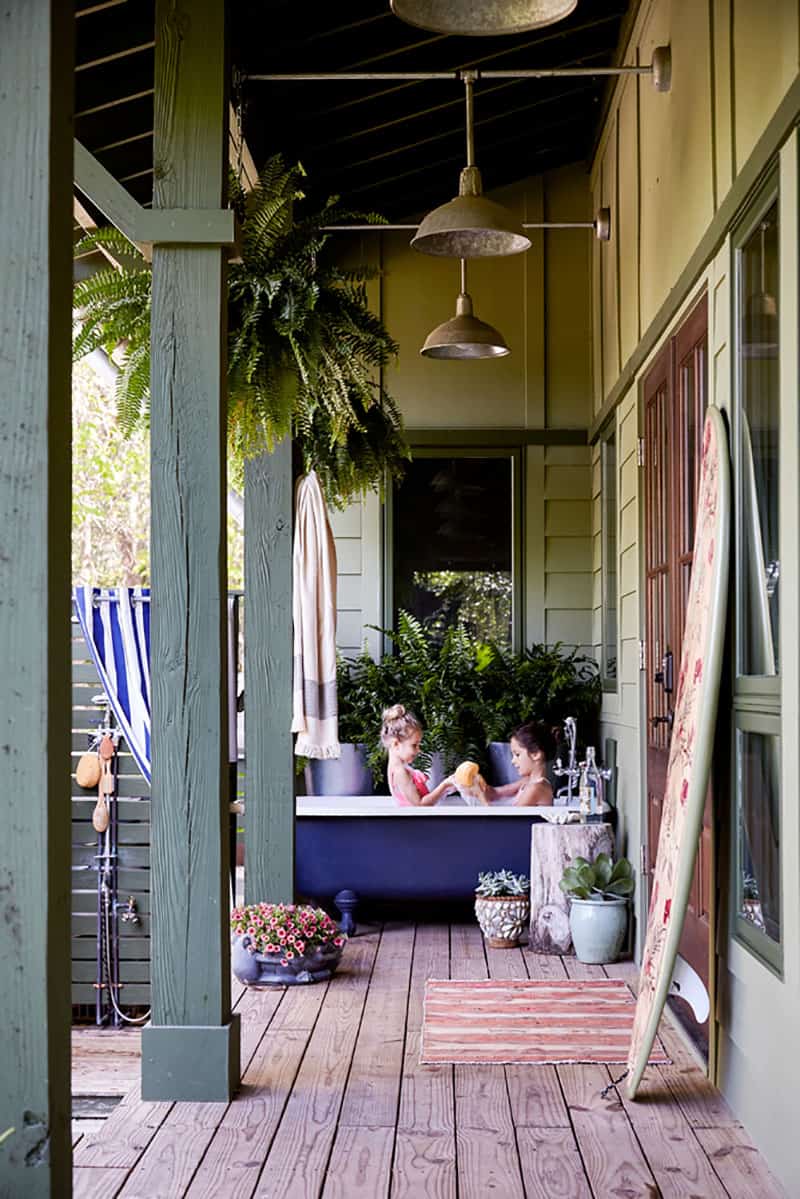 beach-style-screened-porch