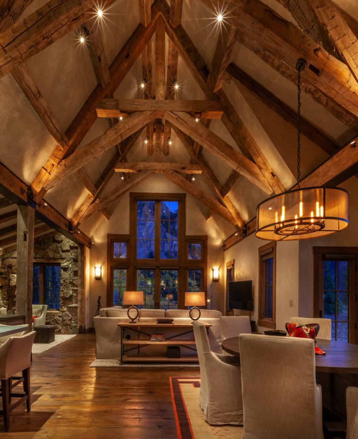 luxury-modern-mountain-style-living-room