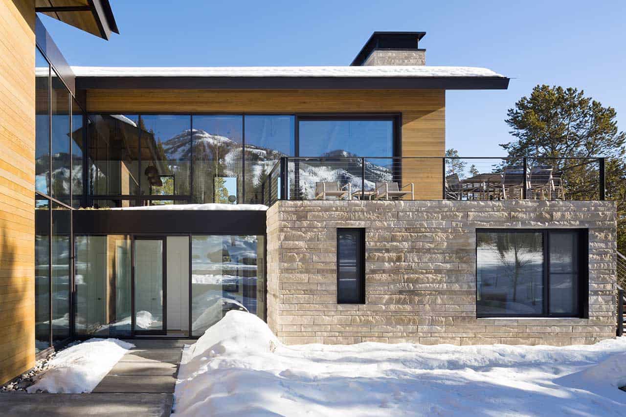 modern-mountain-home-exterior-with-snow-wyoming