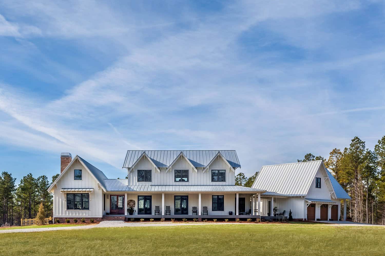 modern-farmhouse-home-exterior-south-carolina