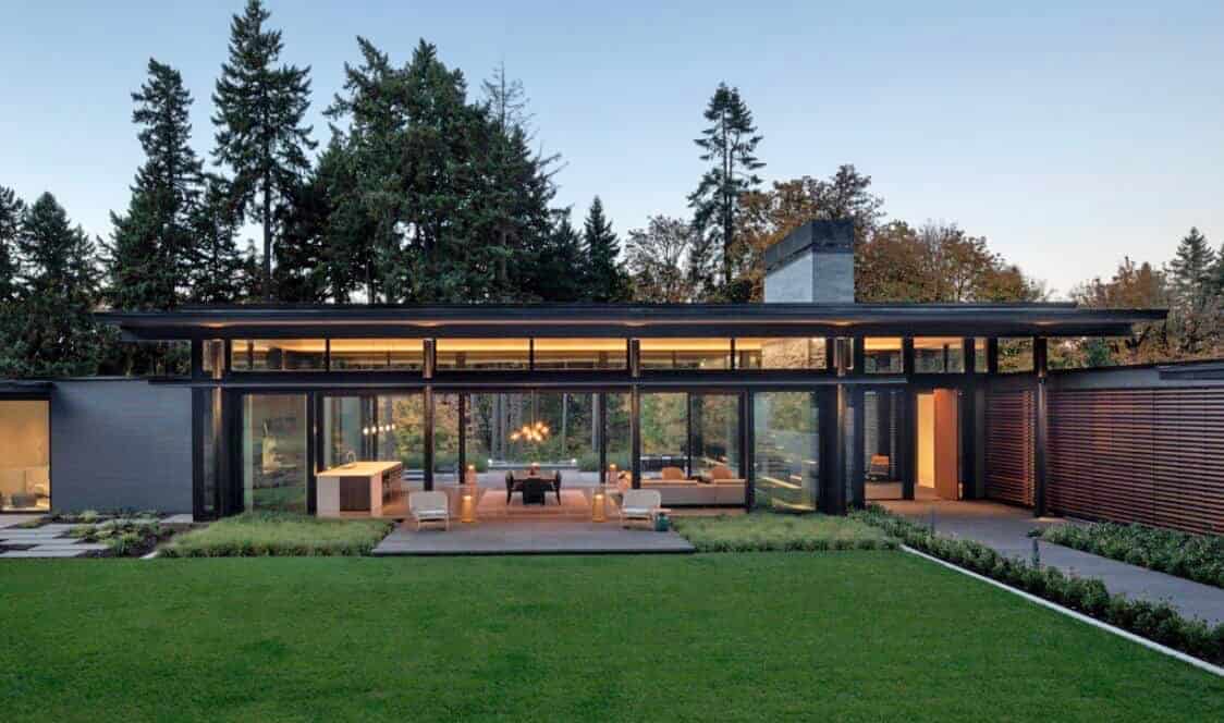 modern-glass-home-exterior